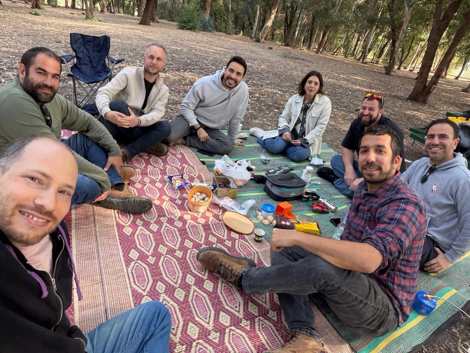 Managers and leaders on a nature trip in the outdoors